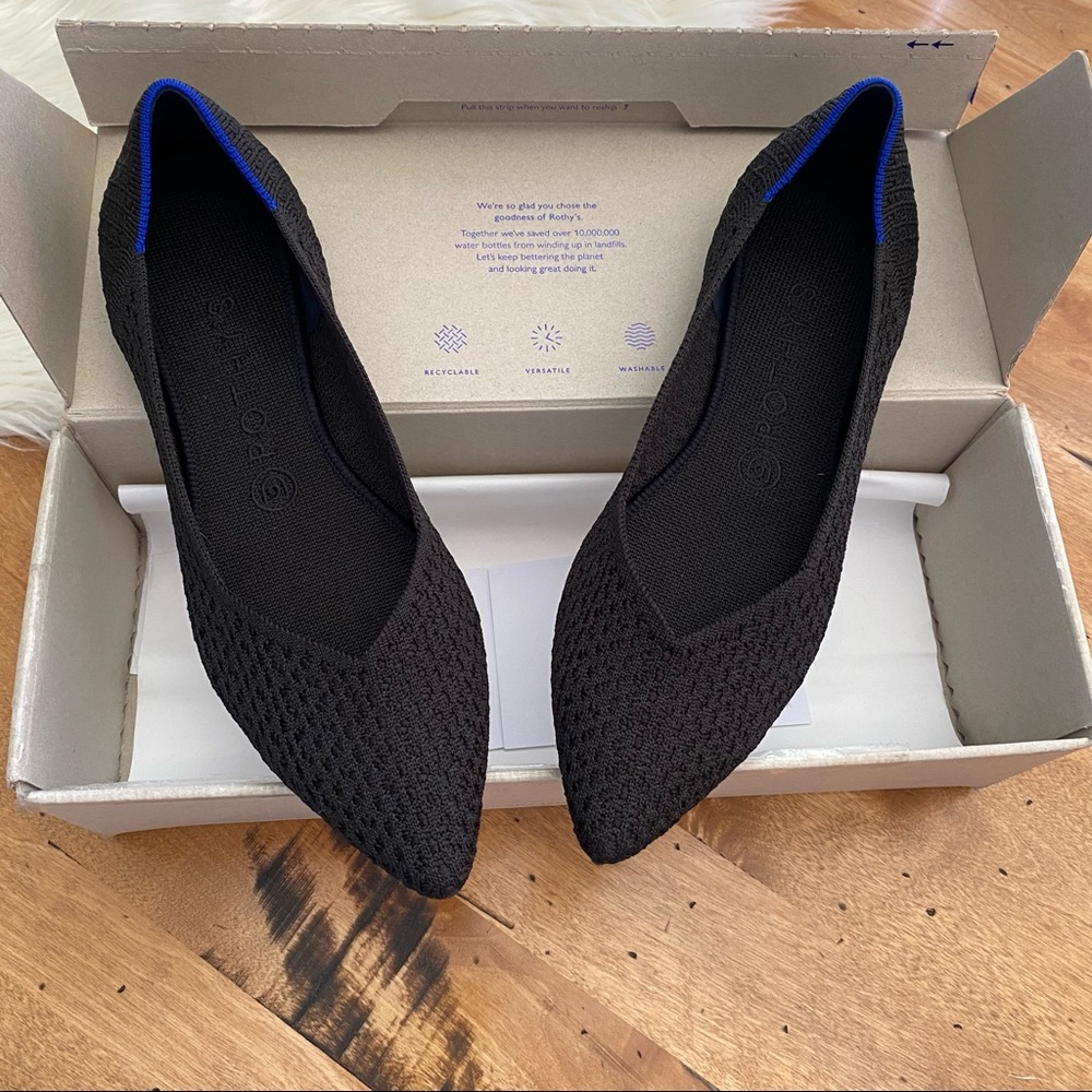 EUC [9.5] Rothy’s Black Honeycomb Pointed Flats